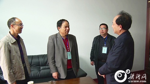 图为市直机关作风办第一督查组深入各单位进行纪律作风督查2.jpg