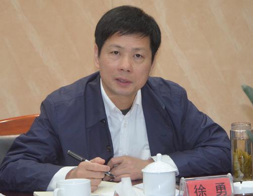 娄底市委常委、市纪委书记徐勇主持调研会.jpg
