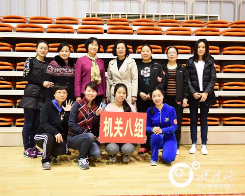 新化县委局机关女纪检战士的风采.jpg