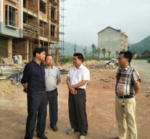 新化县委常委,纪委书记到温塘镇调研指导纪检监察工作