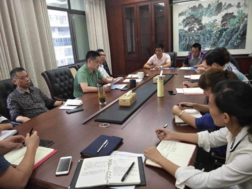 市交建投董事长阳文林主持召开作风建设专题会议.JPG